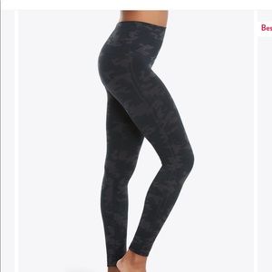 SPANX EcoCare Seamless Leggings (Small)